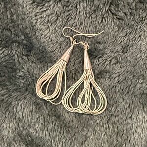 Elegant silver wire-  Drop Earrings